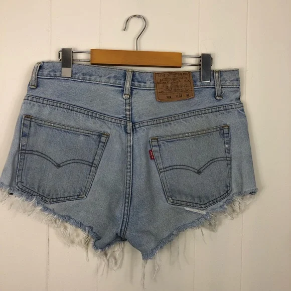 Vintage Levi’s 501 Button Fly Frayed Hem Shorts Sz 32 - Picture 7 of 11